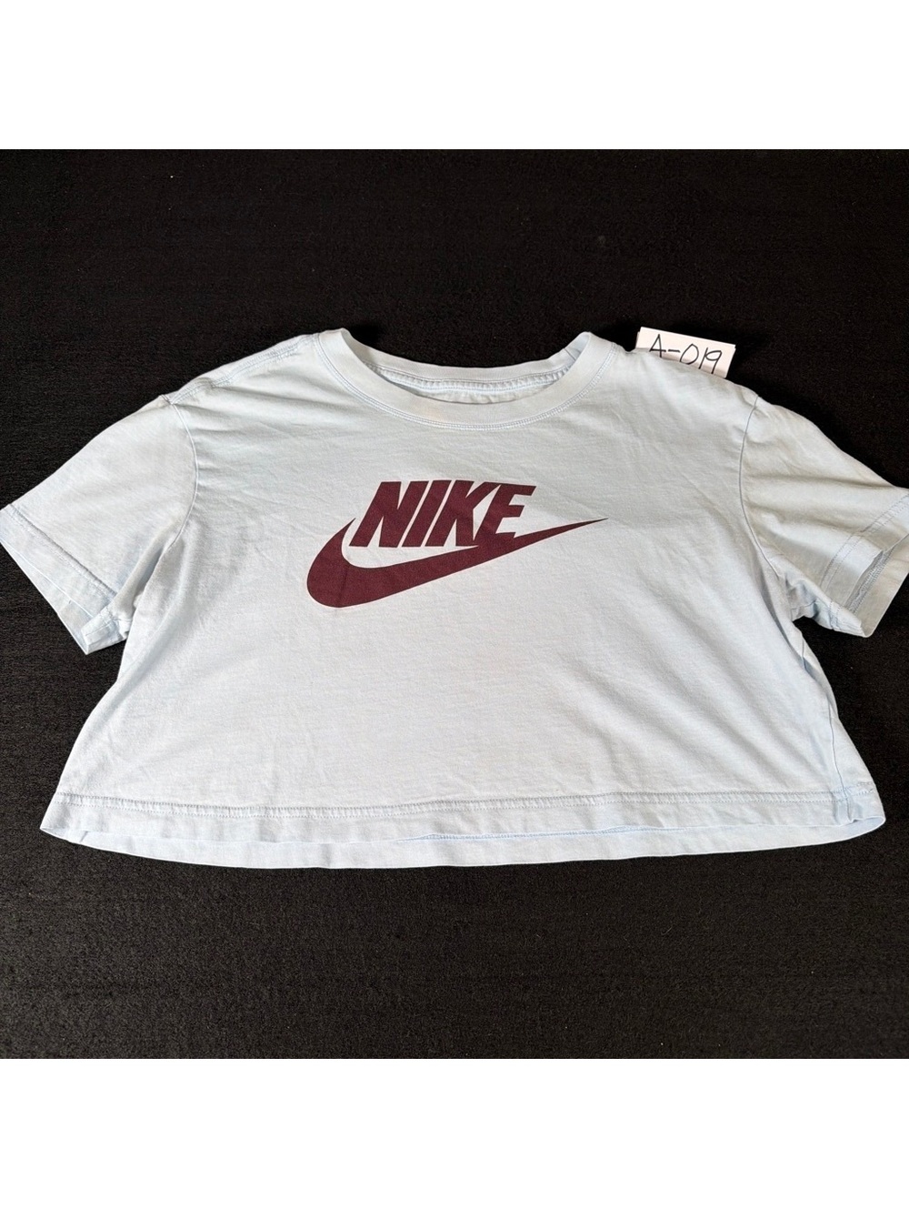 Nike The Nike Tee Women’s Small Cropped T-Shirt Light Blue Burgundy Swoosh Logo